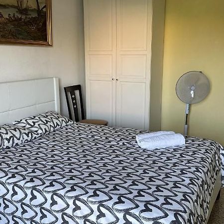 Habitaciones Con O Sin Balcon บาดาโลนา ภายนอก รูปภาพ