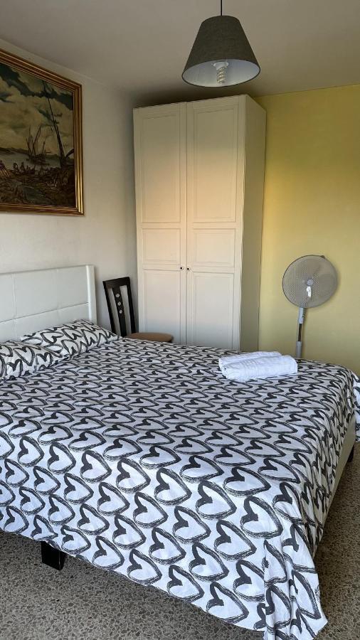 Habitaciones Con O Sin Balcon บาดาโลนา ภายนอก รูปภาพ